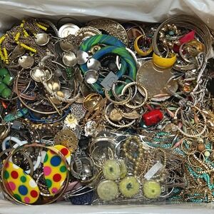 18 Lb Craft Jewelry Lot Broken Repair Repurpose Repair Wear Resell